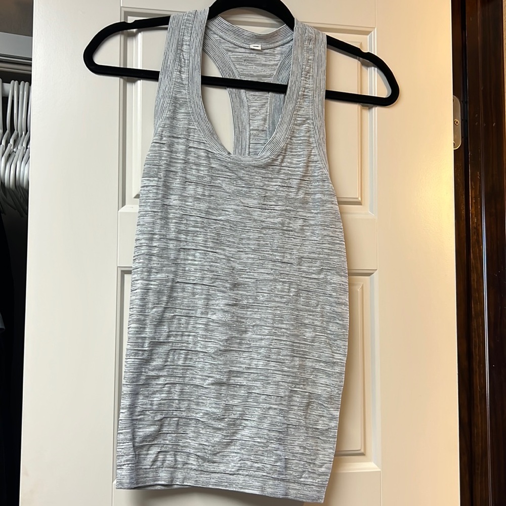 Athleta Momentum seamless Heathered tank size small